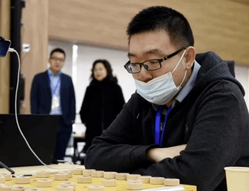 
中国象棋特级大师！他叫王廓 咱吉林人的自满！“安博体育电竞”(图3)